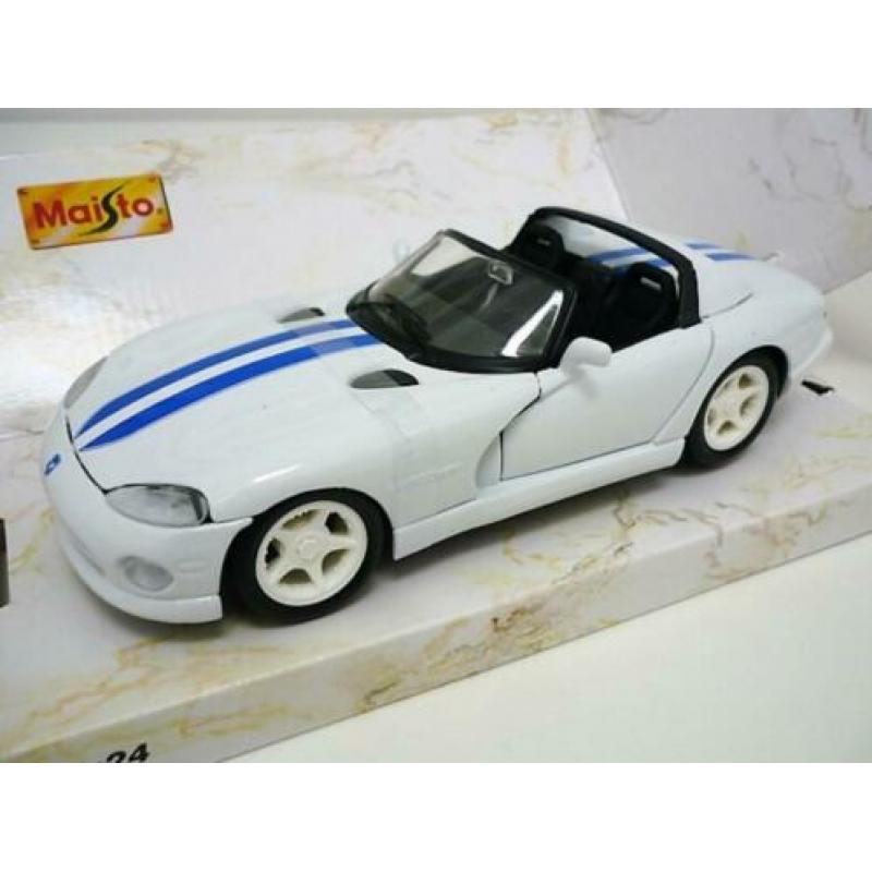 Maisto Dodge Viper RT/10 1996 Cabriolet wit 1/24 incl. doos