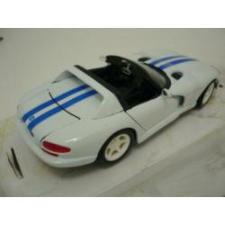 Maisto Dodge Viper RT/10 1996 Cabriolet wit 1/24 incl. doos