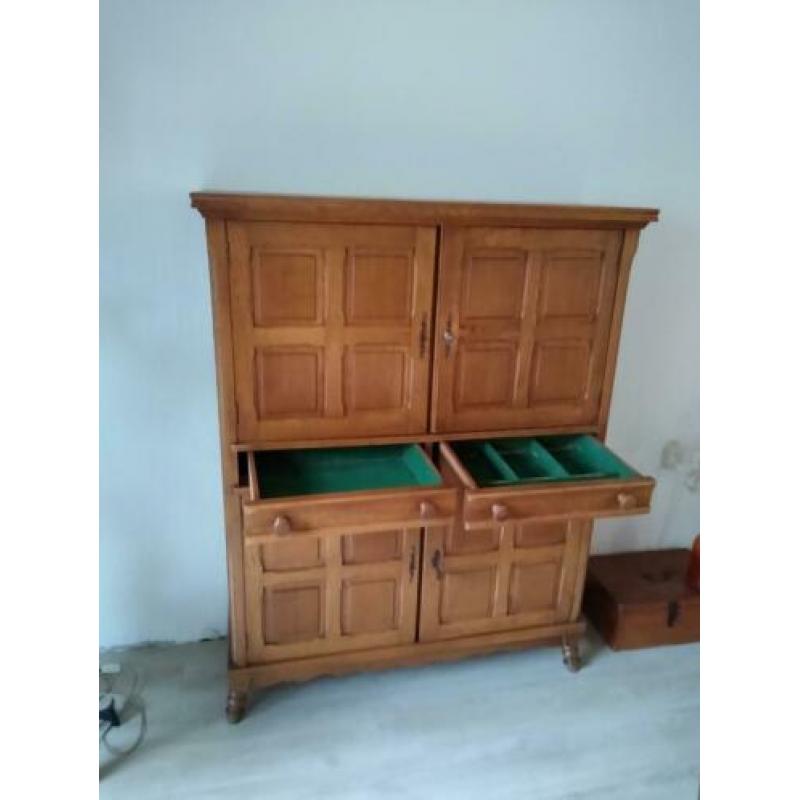 eiken kast (broodkast)