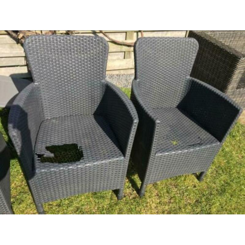 Tuintafel met stoelen