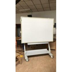 Groot touchscreen bord digibord op wieltjes