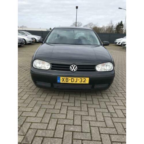 Volkswagen Golf 1.6 101 PK met nieuwe APK!!