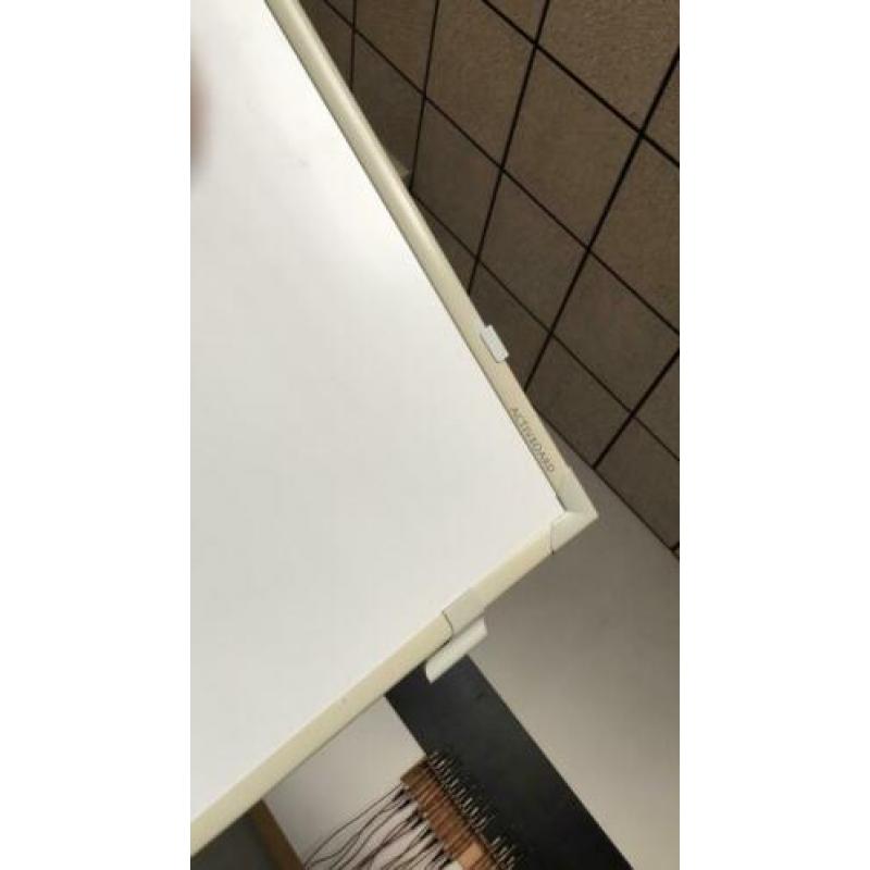 Groot touchscreen bord digibord op wieltjes