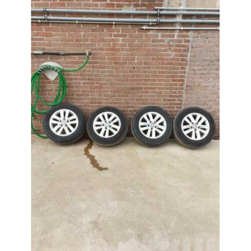 Set originele VW Caddy velgen