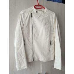 Nieuwe stoere witte nepleren jas