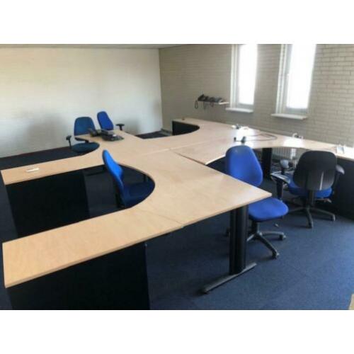 Bureau met kast