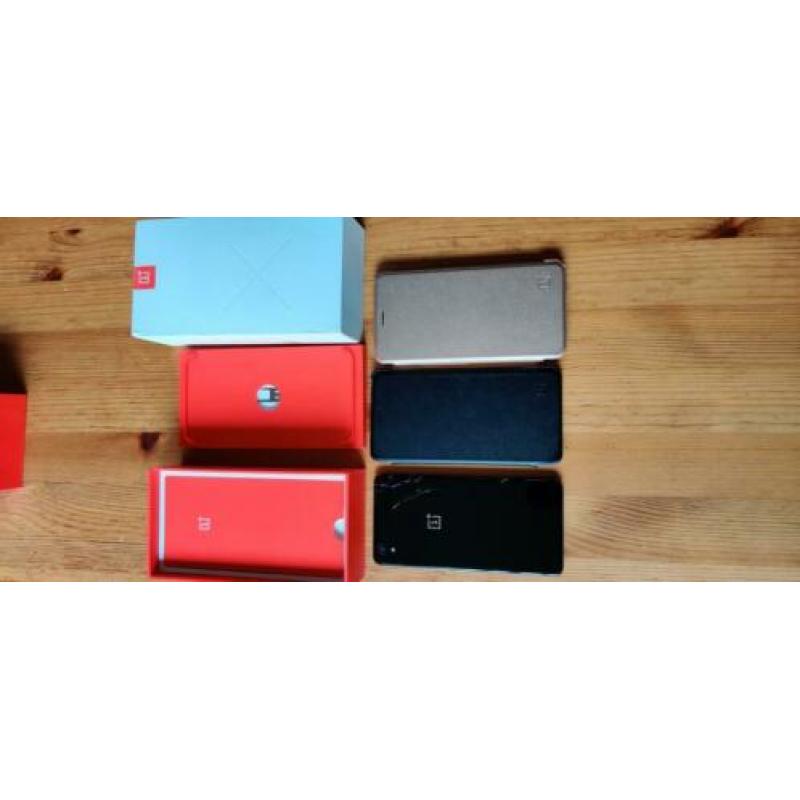 Mooie OnePlus X simlockvrij met 2 flipcovers