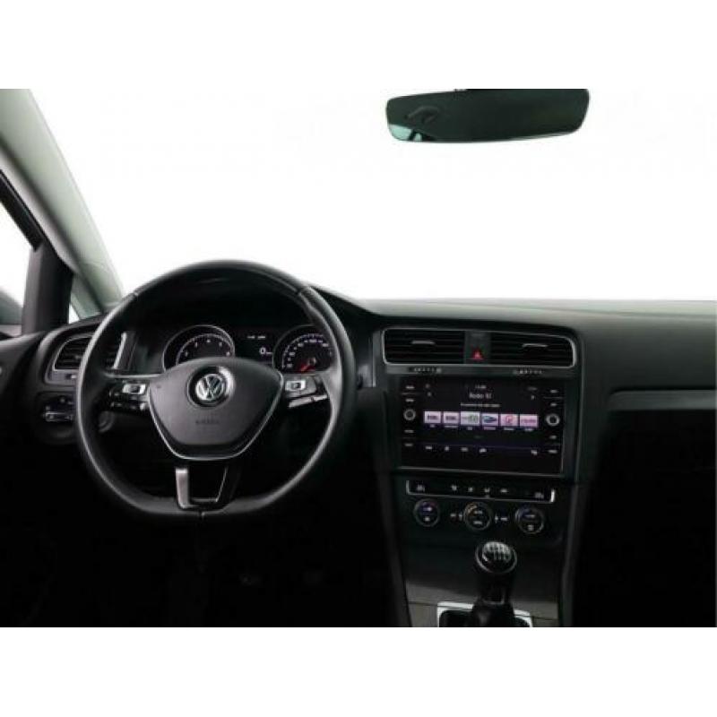 Volkswagen Golf 1.0 110pk TSI Comfortline | Navigatie | Park