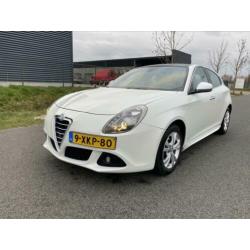 Alfa Romeo Giulietta 1.4 Turbo Distinctive 2010 Wit + 18”!