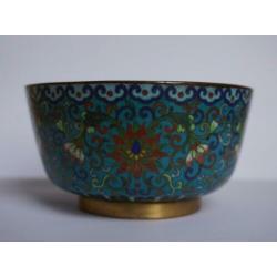 Chinese cloisonné emaille kom, 19e eeuw