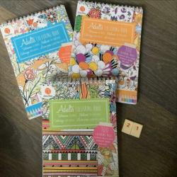 Diverse kleurenboeken en boeken