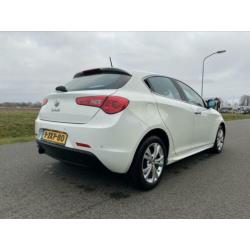 Alfa Romeo Giulietta 1.4 Turbo Distinctive 2010 Wit + 18”!