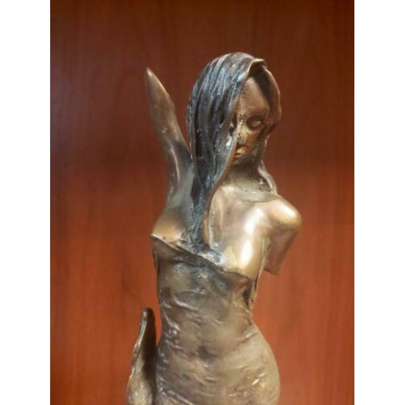 Bronzen beeld M Bouval