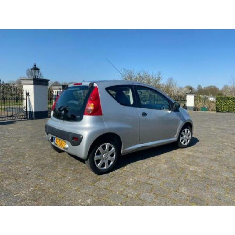 Peugeot 107 1.0 12V 3DR 2008 Grijs