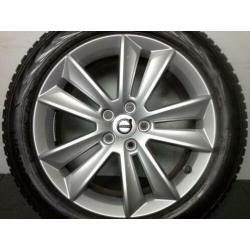 Volvo V60 S60 DOUBLE SPOKE 1035 R-DESIGN 17 Inch Nokian 8 MM