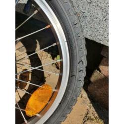 Leuke roze/lime groene meisjesfiets , 16 inch.
