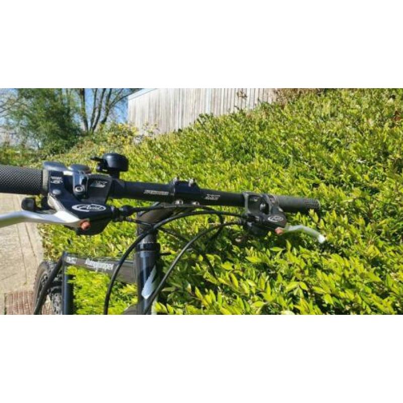 Prachtige Specialized Stumpjumper M4 in nieuwstaat