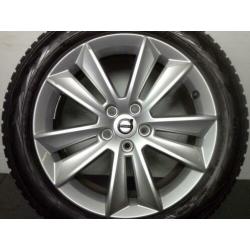 Volvo V60 S60 DOUBLE SPOKE 1035 R-DESIGN 17 Inch Nokian 8 MM