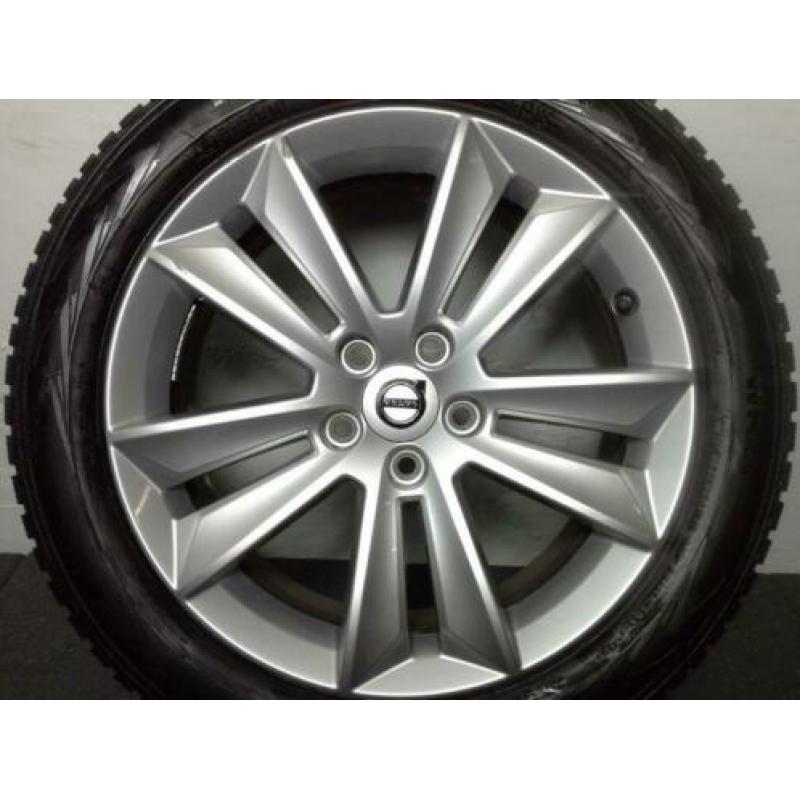 Volvo V60 S60 DOUBLE SPOKE 1035 R-DESIGN 17 Inch Nokian 8 MM