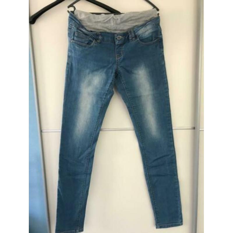 3 positiebroeken maat 28/34