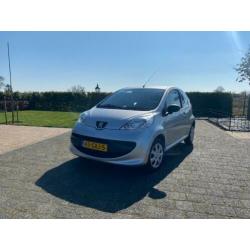 Peugeot 107 1.0 12V 3DR 2008 Grijs