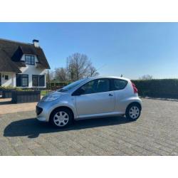 Peugeot 107 1.0 12V 3DR 2008 Grijs