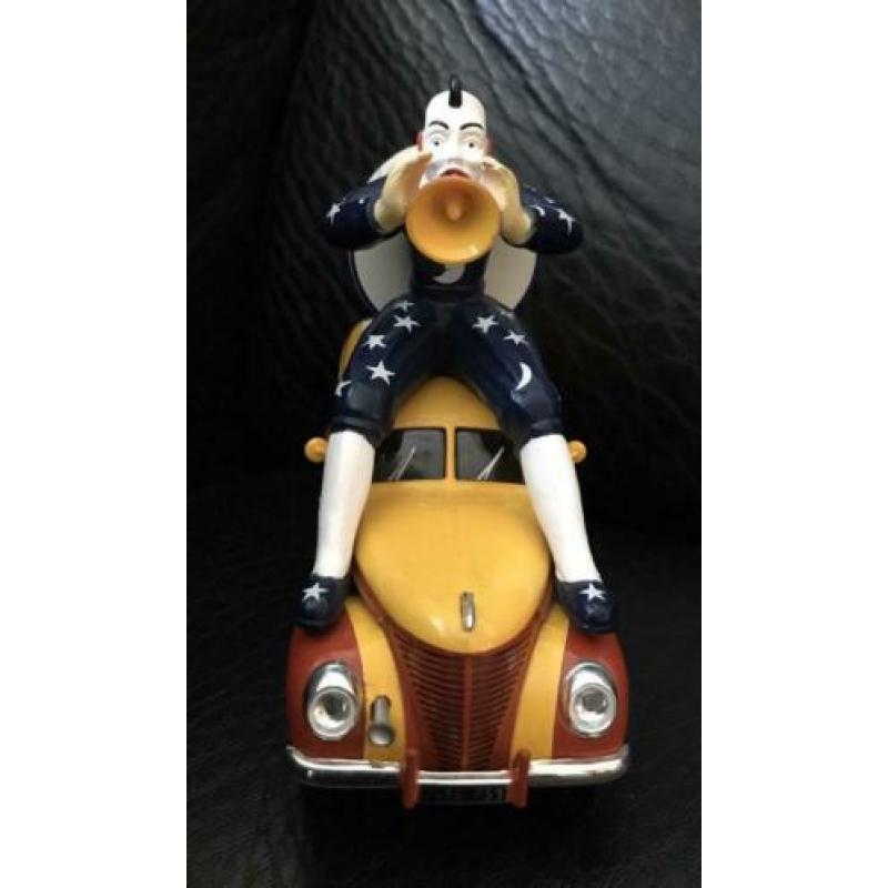 Modelauto Ford V8 Pinder met Clown op het dak