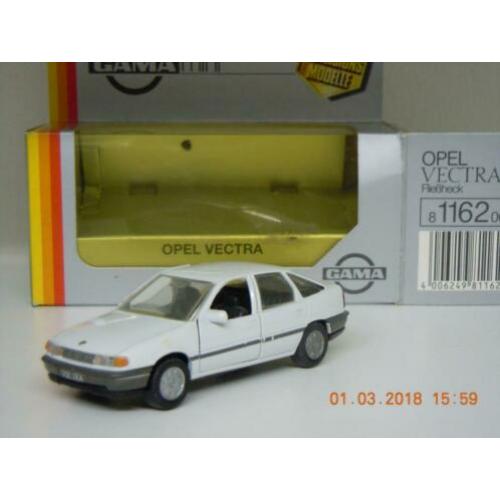 Opel Vectra A hatchback. Model van het merk gama. Model nieu
