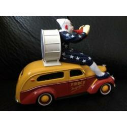 Modelauto Ford V8 Pinder met Clown op het dak