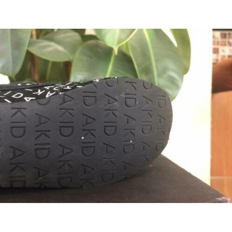 AKID stone black scrabble sneakers