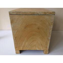 kist speelgoedkist dekenkist hout salontafel Frans