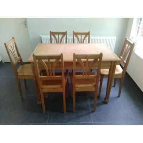 Moet weg ivm verhuizing!! Keukentafel en stoelen
