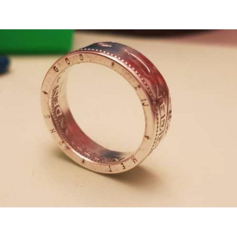 God zij met ons ring! Handgemaakt uit een zilveren gulden..