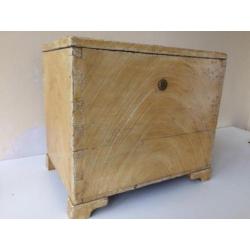 kist speelgoedkist dekenkist hout salontafel Frans