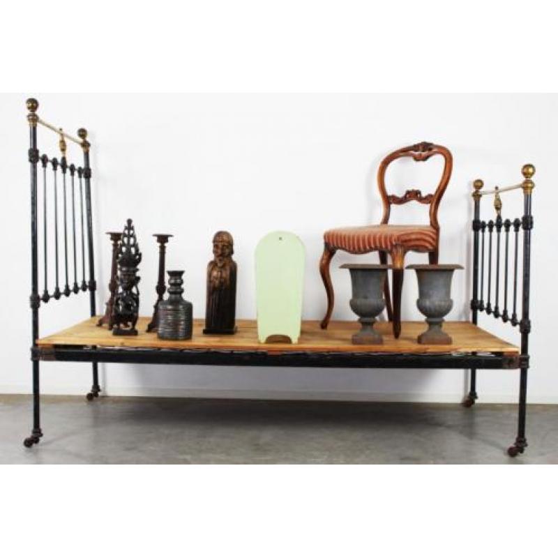 Antiek Engels metalen bed winkelstelling brocante spijlenbed