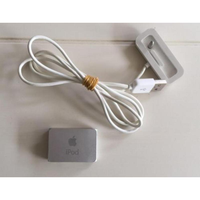 NIEUW Apple iPod Shuffle tweede generatie 1 GB + oplader €30