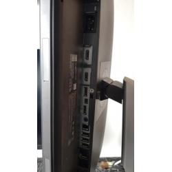 3x Dell Ultrasharp u2515h monitor 2560x1440 (Quad HD)
