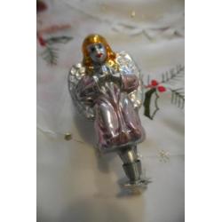 Oude kerstballen oude kerstversiering engel op clip knijper