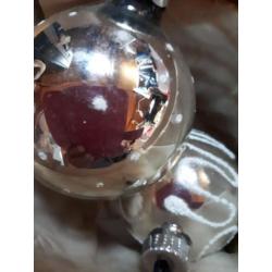 30 oude glazen kerstballen in zilver
