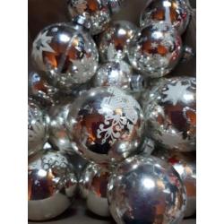 30 oude glazen kerstballen in zilver
