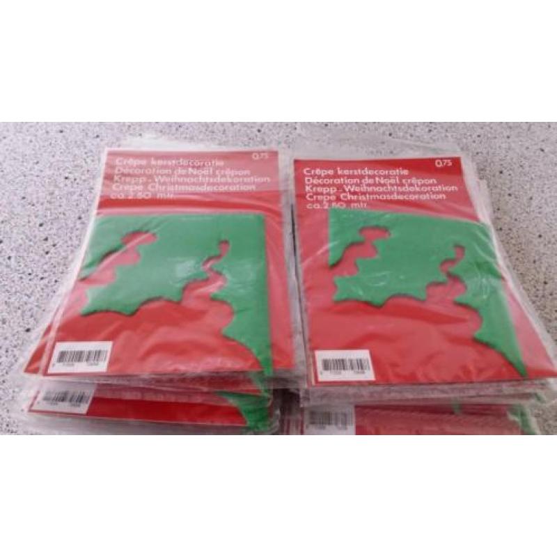 Te koop 26 zakjes Crêpe kerstdecoratie.