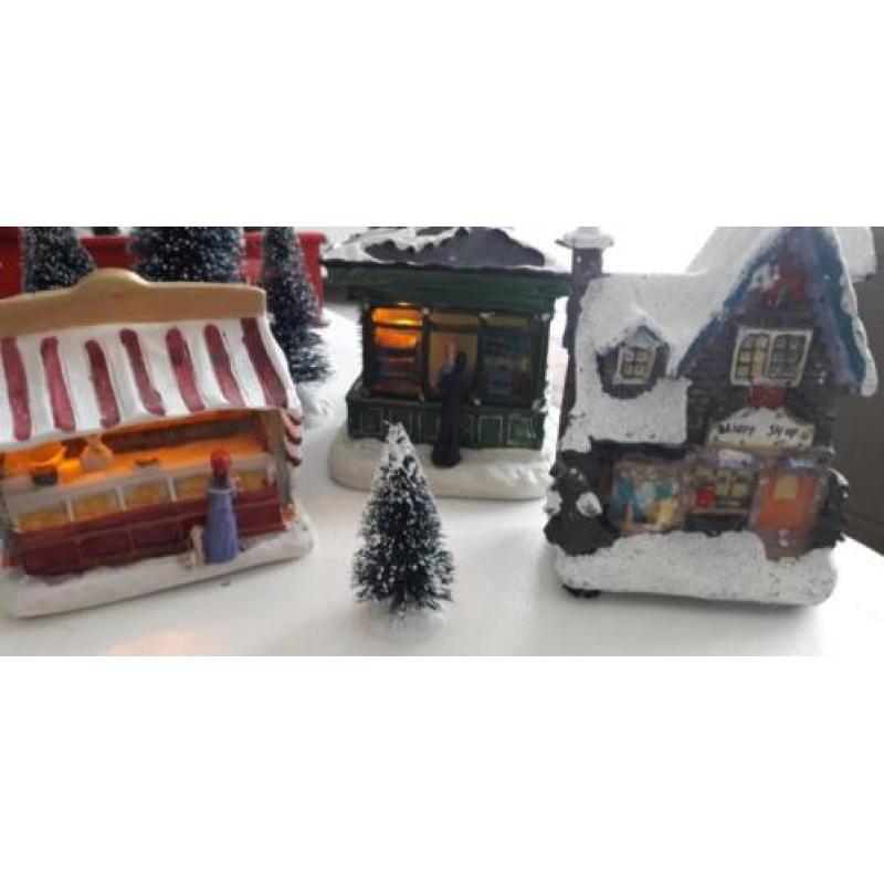 Kersthuisjes met en zonder licht en kerstauto