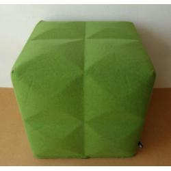 BuzziCube 3D akoestische poef groen wol design