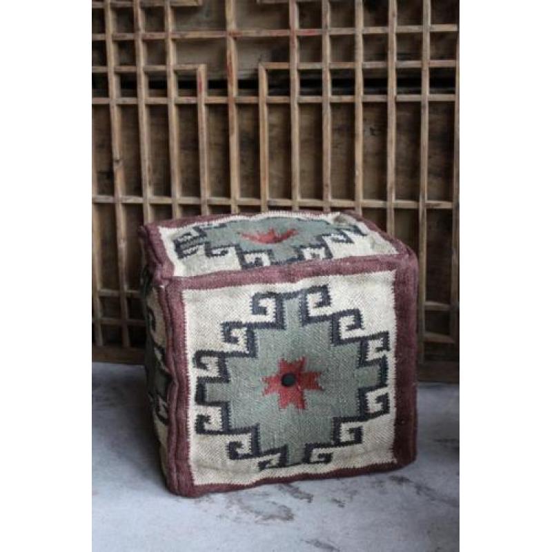 Sobere Stoere Oosterse Kelim Poef Landelijke Stoel Vintage
