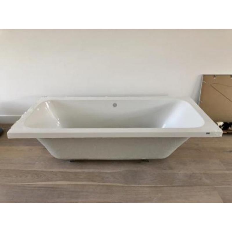 Gloednieuwe Sphinx badkuip 180x80 incl kraan en doucheslang