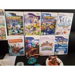 19 wii spellen met complete Wii set /controllers /skylanders